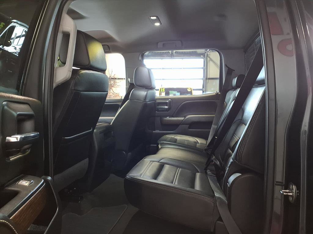 Used 2018 GMC Sierra 3500 Denali w/ Duramax Plus Package image 14