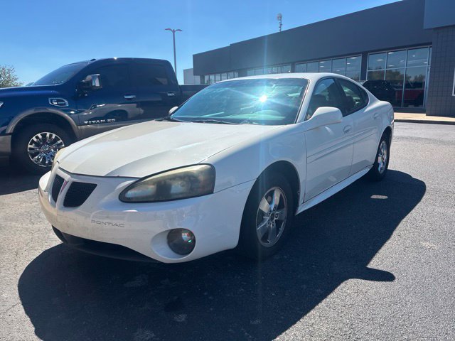 Used 2006 Pontiac Grand Prix FWD image 2