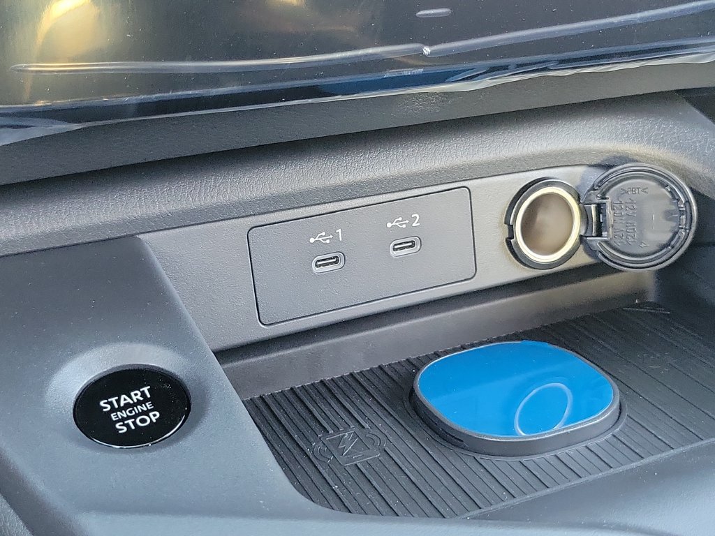 New 2027 Nissan Sentra SR w/ Floor Mat Package FWD image 9