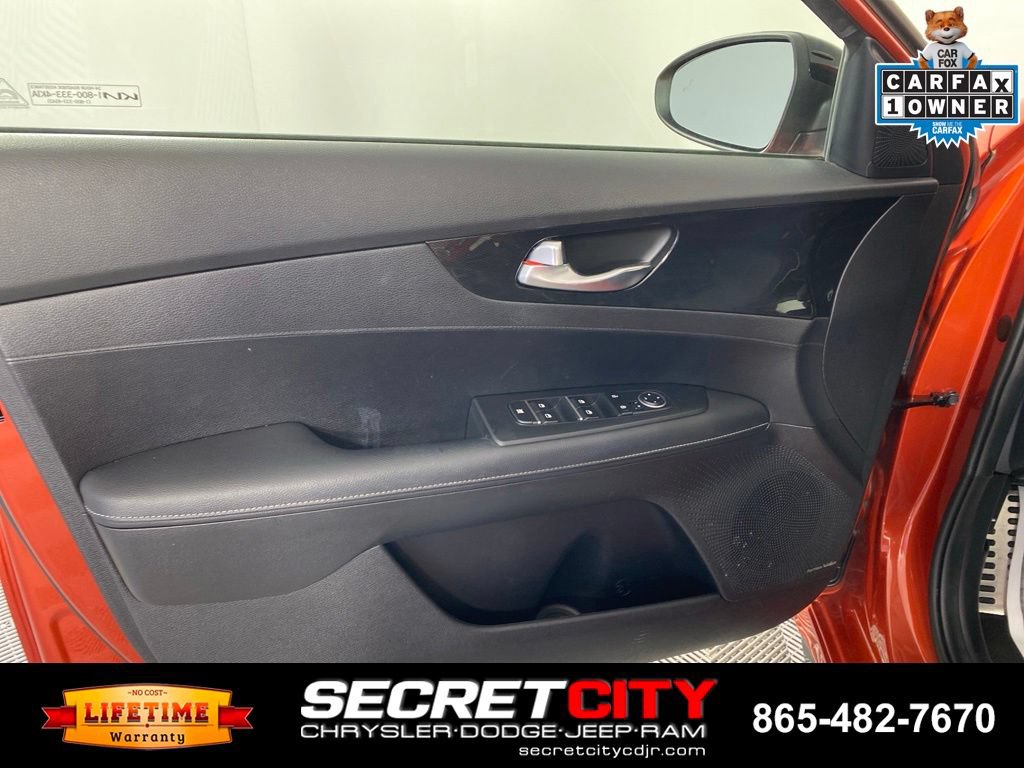 Used 2022 Kia Forte GT-Line w/ GT-Line Premium Package FWD image 12