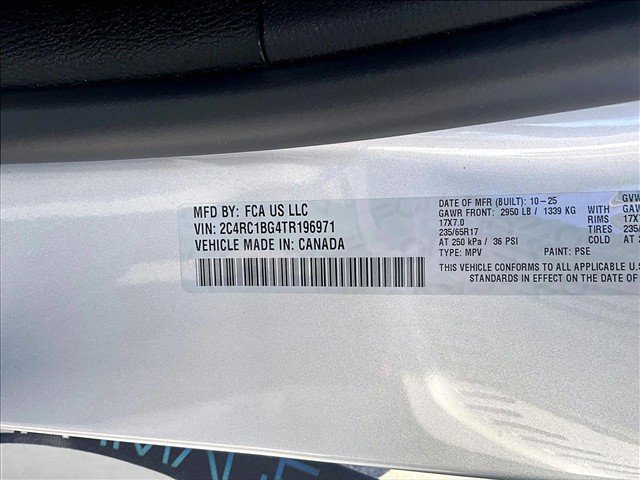 Used 2026 Chrysler Pacifica Select FWD image 30