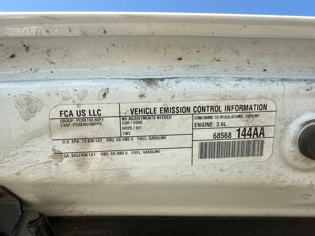 Used 2023 Jeep Gladiator Sport AWD/4WD image 24