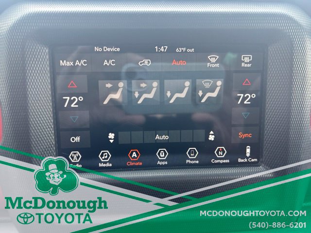 Used 2018 Jeep Wrangler Unlimited Rubicon w/ LED Lighting Group AWD/4WD image 2