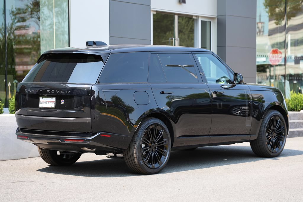 New 2026 Land Rover Range Rover Long Wheelbase SE AWD/4WD image 4
