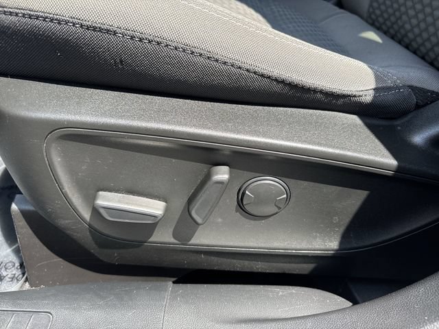 Used 2022 Ford Escape SE w/ SE Sport Appearance Package AWD/4WD image 12