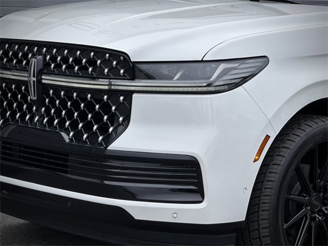 New 2025 Lincoln Navigator Black Label image 2