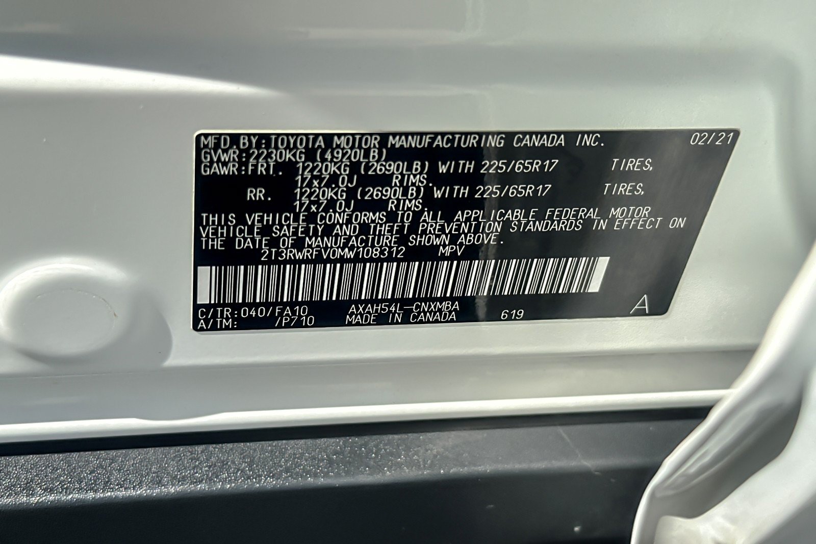 Used 2021 Toyota RAV4 XLE w/ XLE Grade Weather Package AWD/4WD image 27