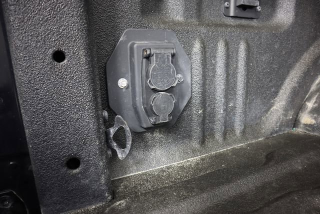 Used 2023 Ford F350 Platinum w/ Tremor Off-Road Package AWD/4WD image 37