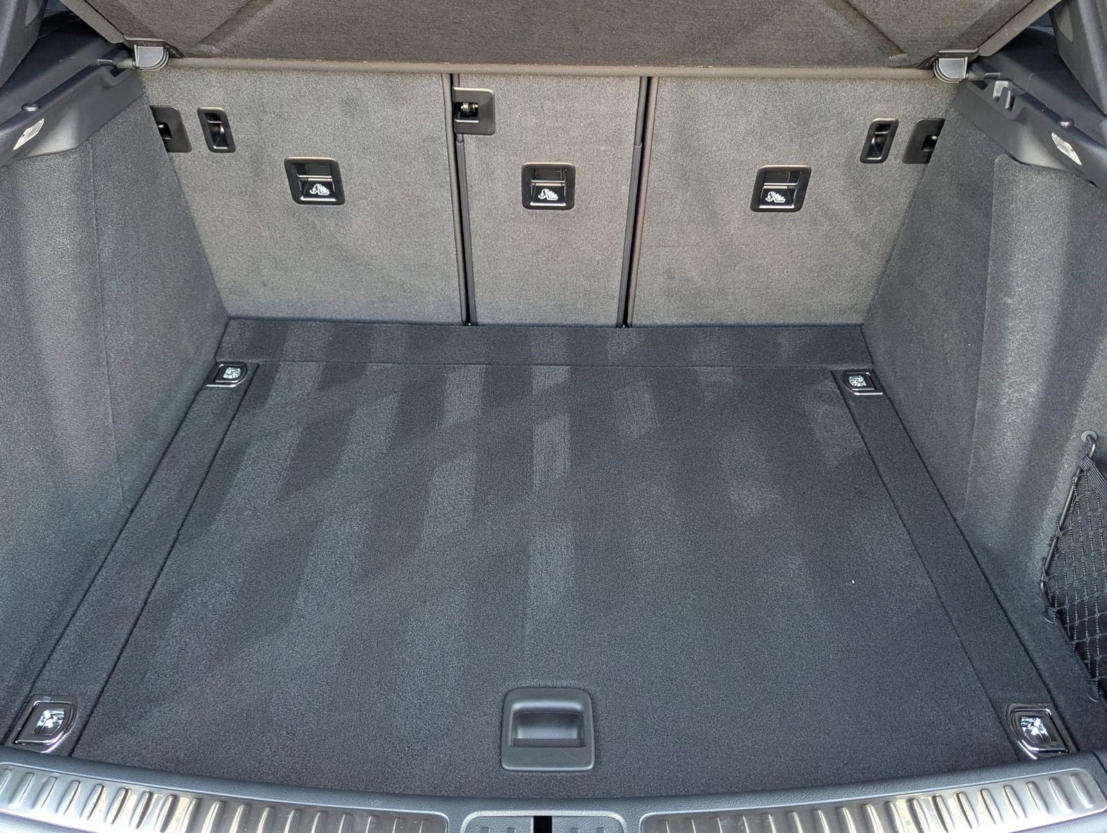 Certified 2025 Porsche Macan image 24