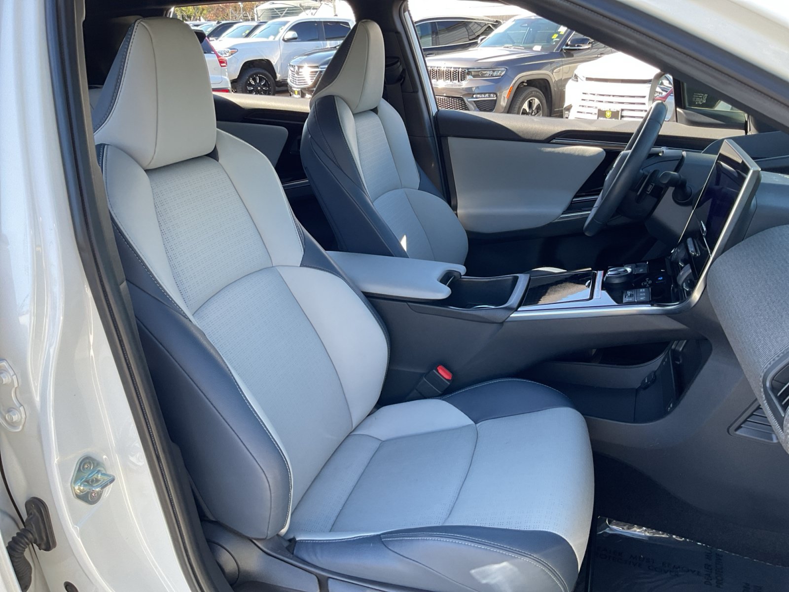 Used 2023 Subaru Solterra AWD image 21