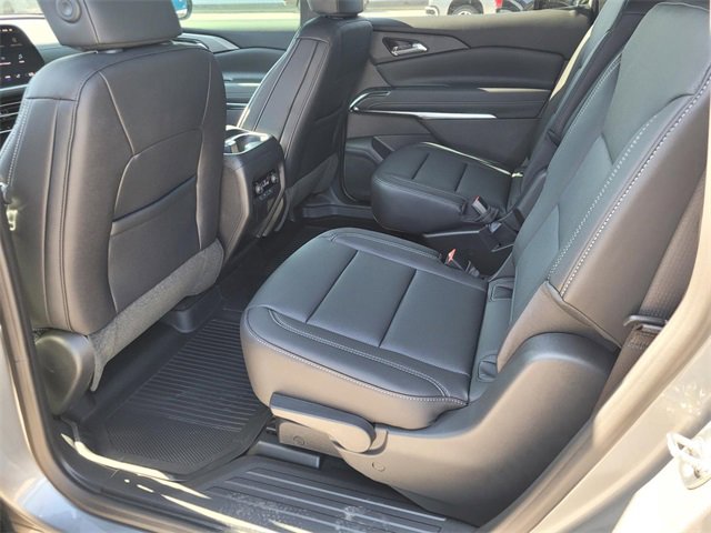 New 2026 Chevrolet Traverse LT w/ LPO, Floor Liner Package image 7