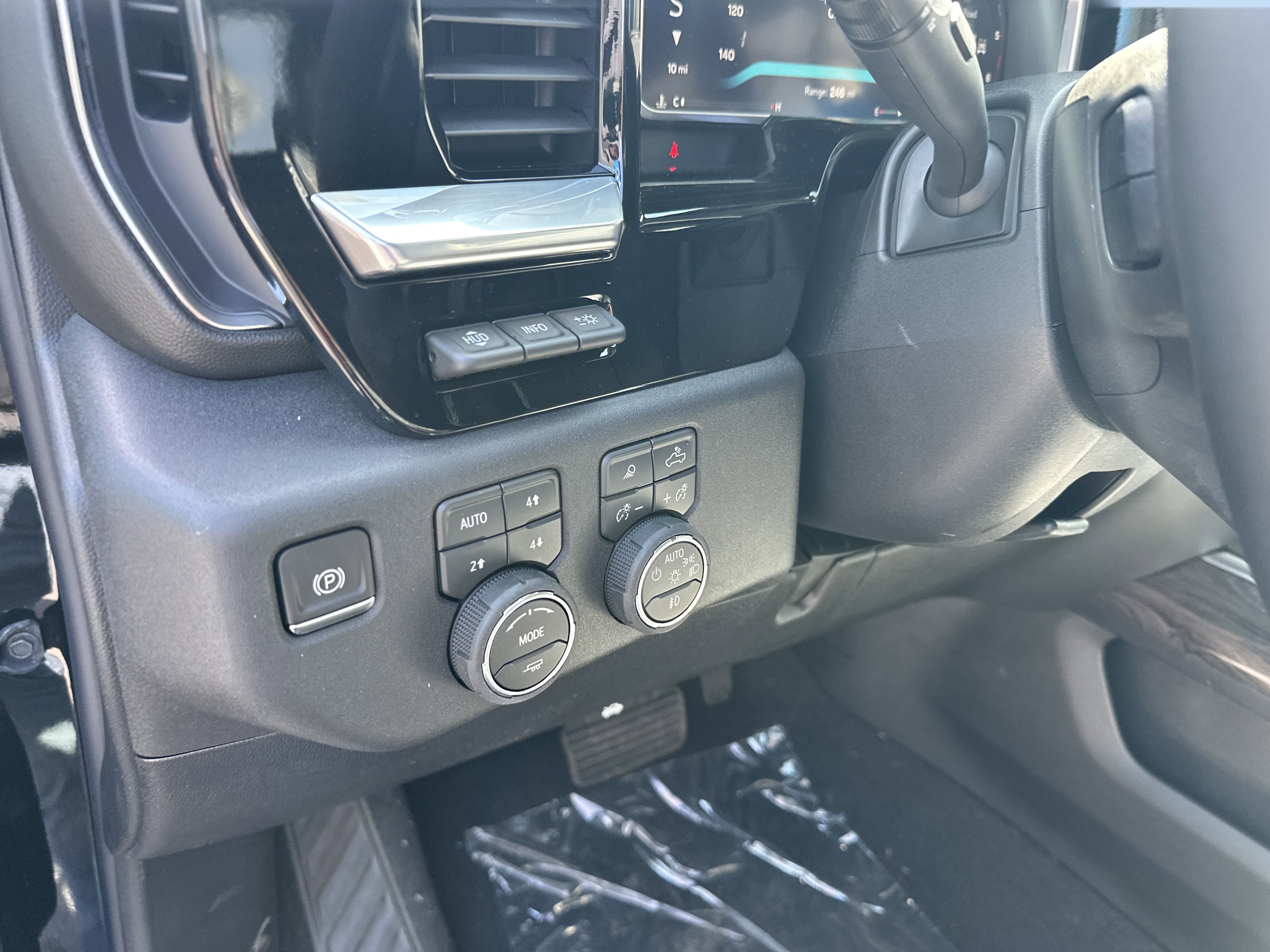 New 2026 Chevrolet Silverado 2500 LTZ w/ LTZ Plus Package AWD/4WD image 16