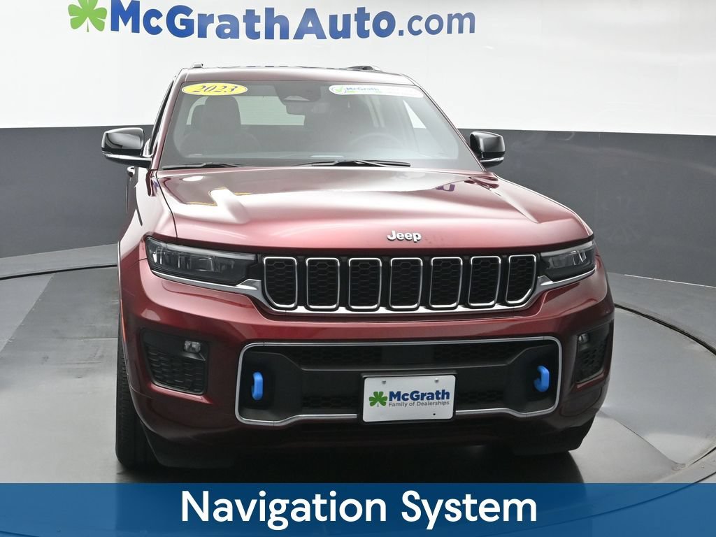 Used 2023 Jeep Grand Cherokee Overland w/ Luxury Tech Group IV AWD/4WD image 5