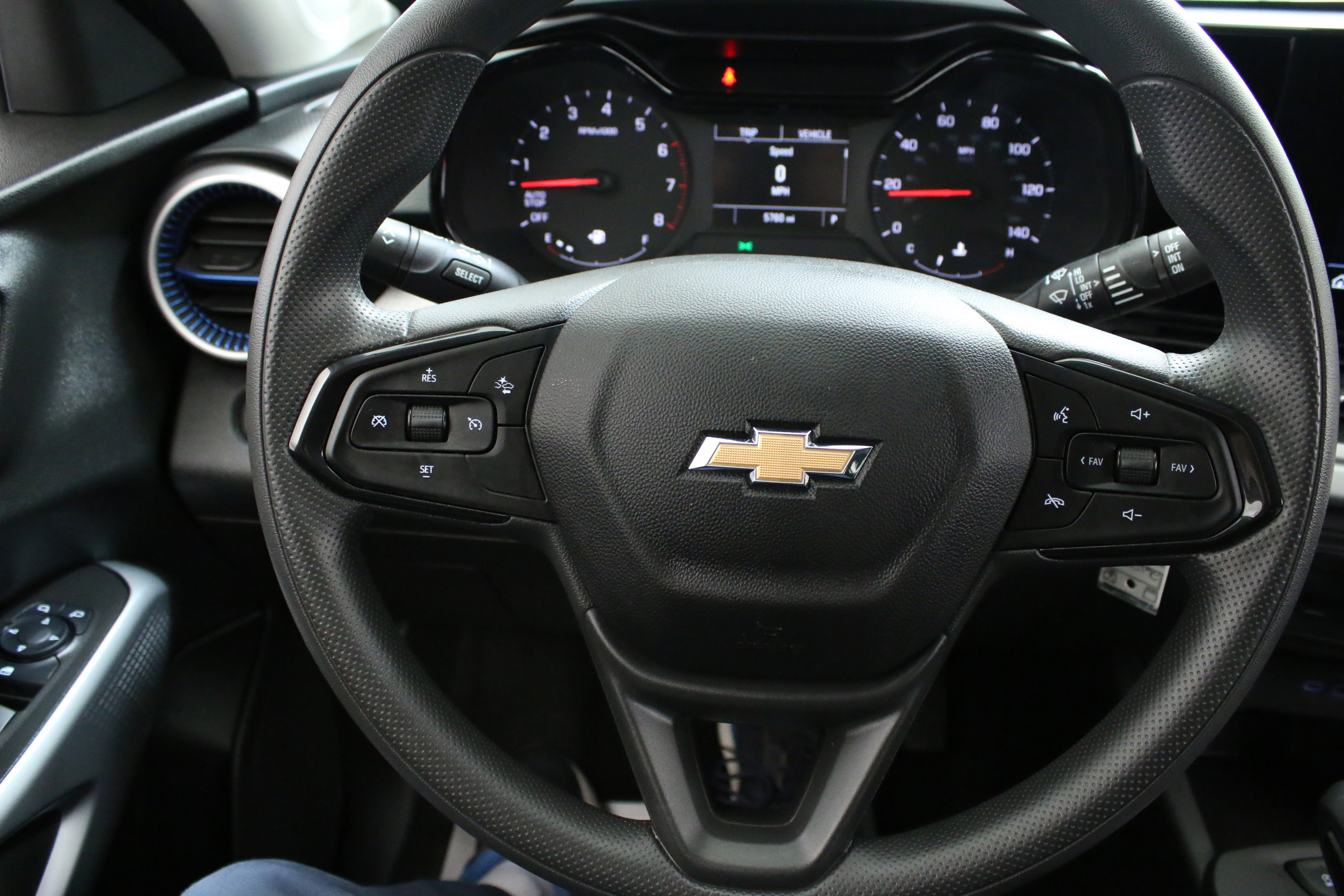 Certified 2024 Chevrolet Trax LS FWD image 13