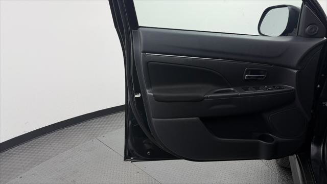 Used 2024 Mitsubishi Outlander Sport LE AWD/4WD image 13
