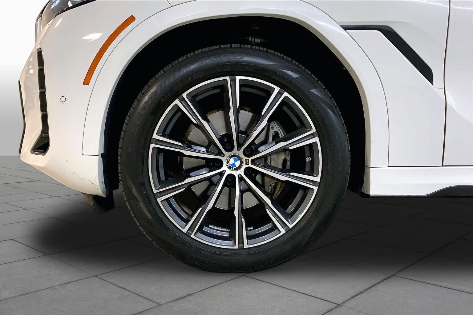 Used 2024 BMW X6 xDrive40i AWD/4WD image 10