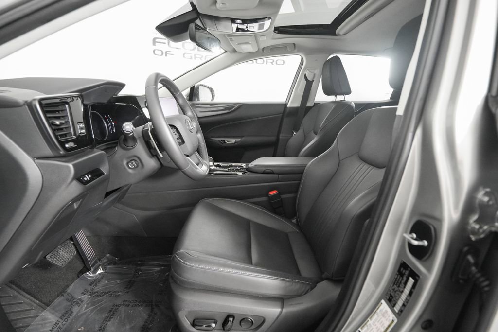 Used 2023 Lexus NX 350 AWD image 9