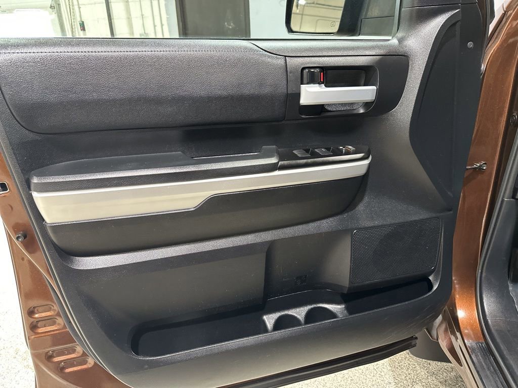 Used 2017 Toyota Tundra SR5 w/ SR5 Upgrade Package image 10