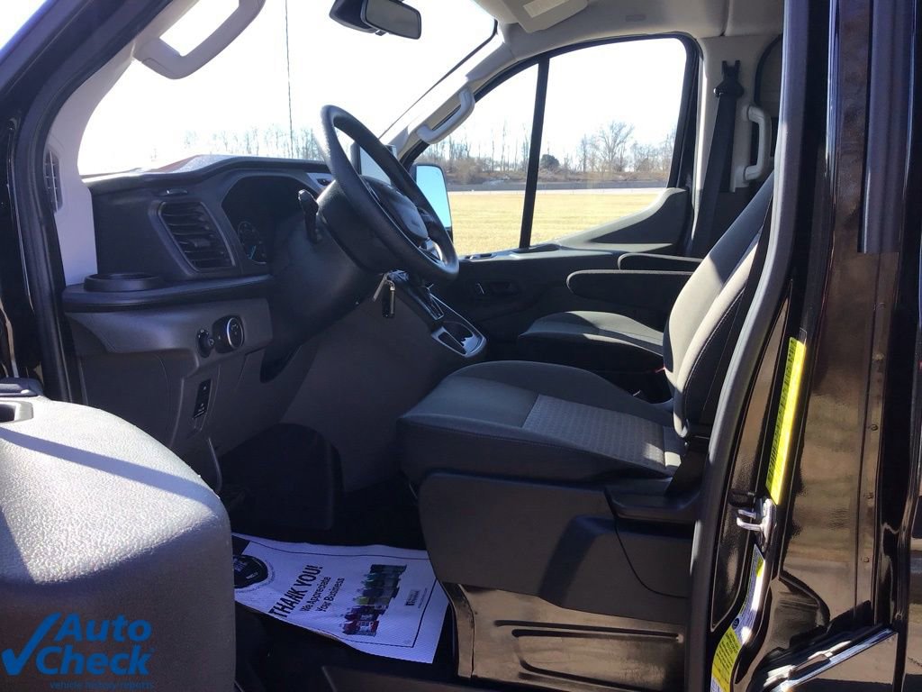 Used 2023 Ford Transit 350 148 Low Roof Wagon image 24