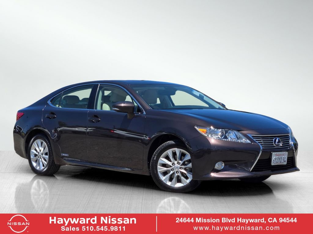 Used 2013 Lexus ES 300h w/ Luxury Pkg FWD image 1