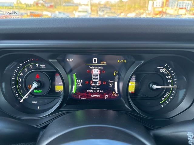 Used 2025 Jeep Wrangler Unlimited Sahara image 28