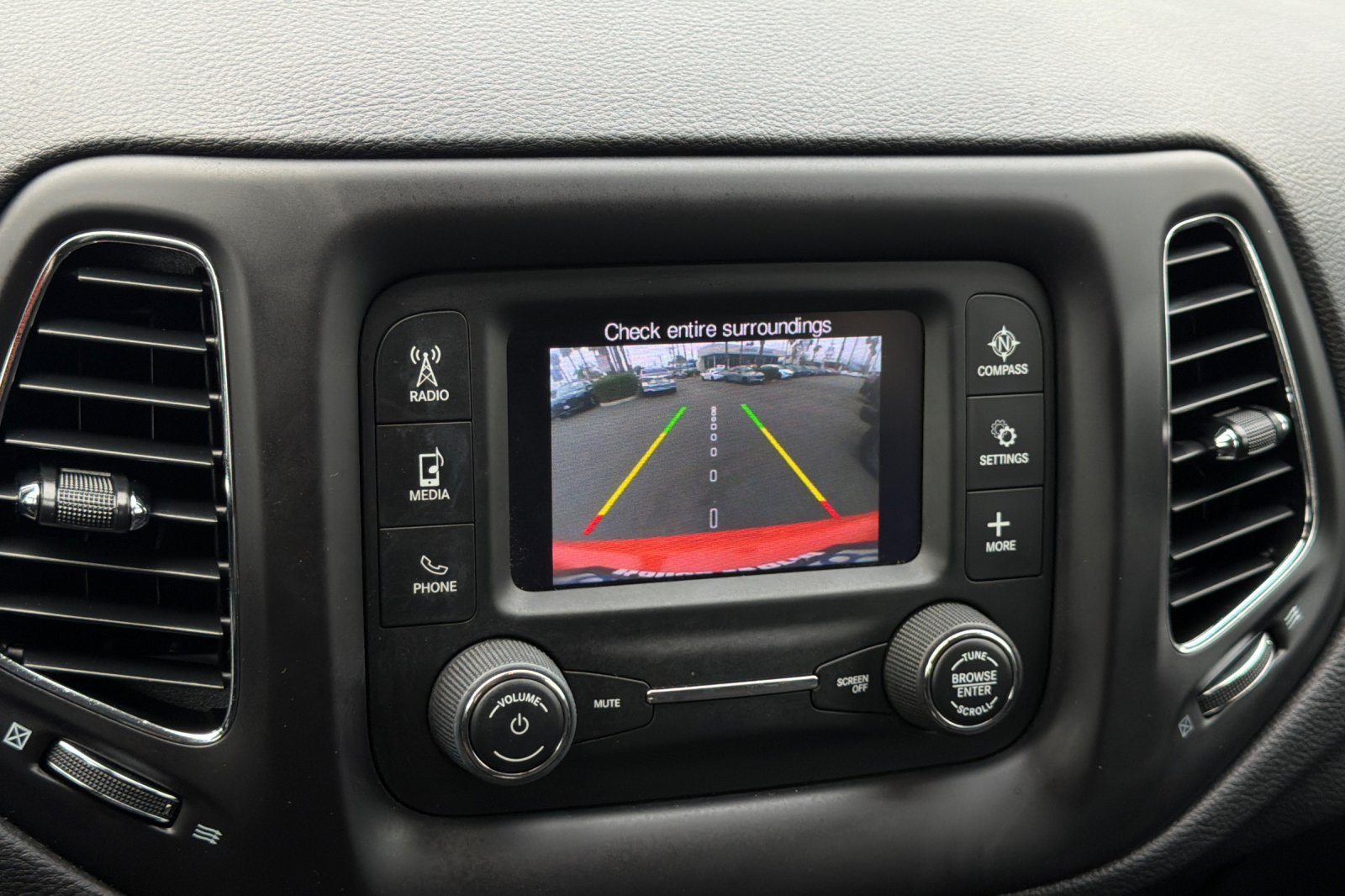 Used 2018 Jeep Compass Sport FWD image 19