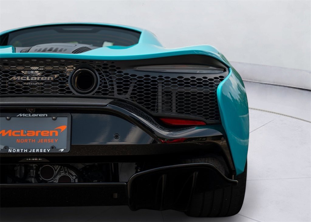 New 2025 McLaren Artura image 26
