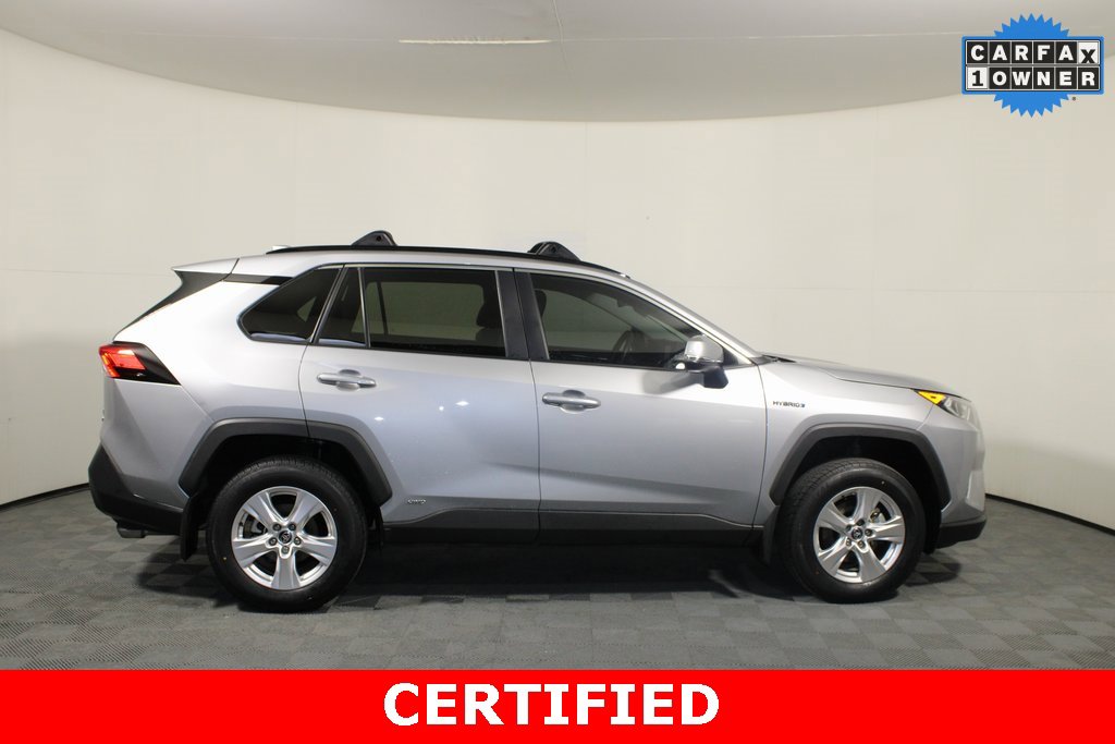 Used 2021 Toyota RAV4 XLE image 2
