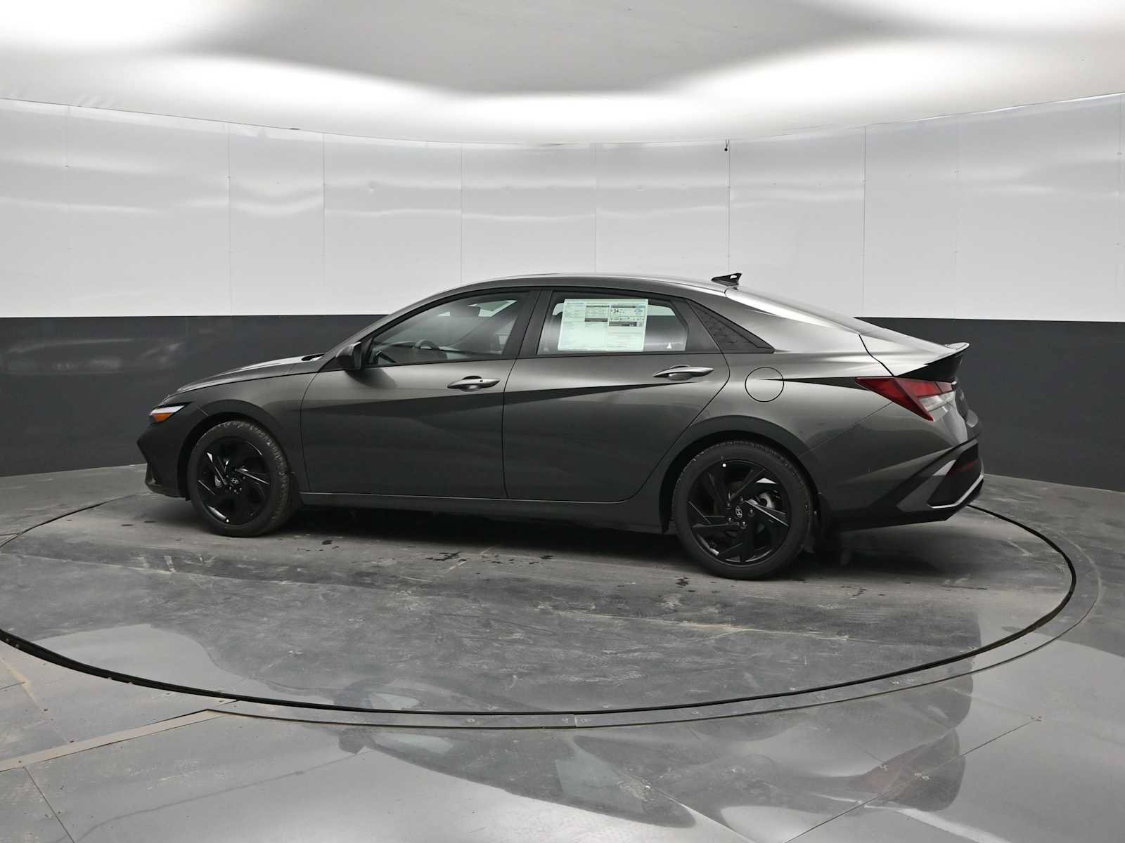 New 2026 Hyundai Elantra SEL Sport FWD image 5
