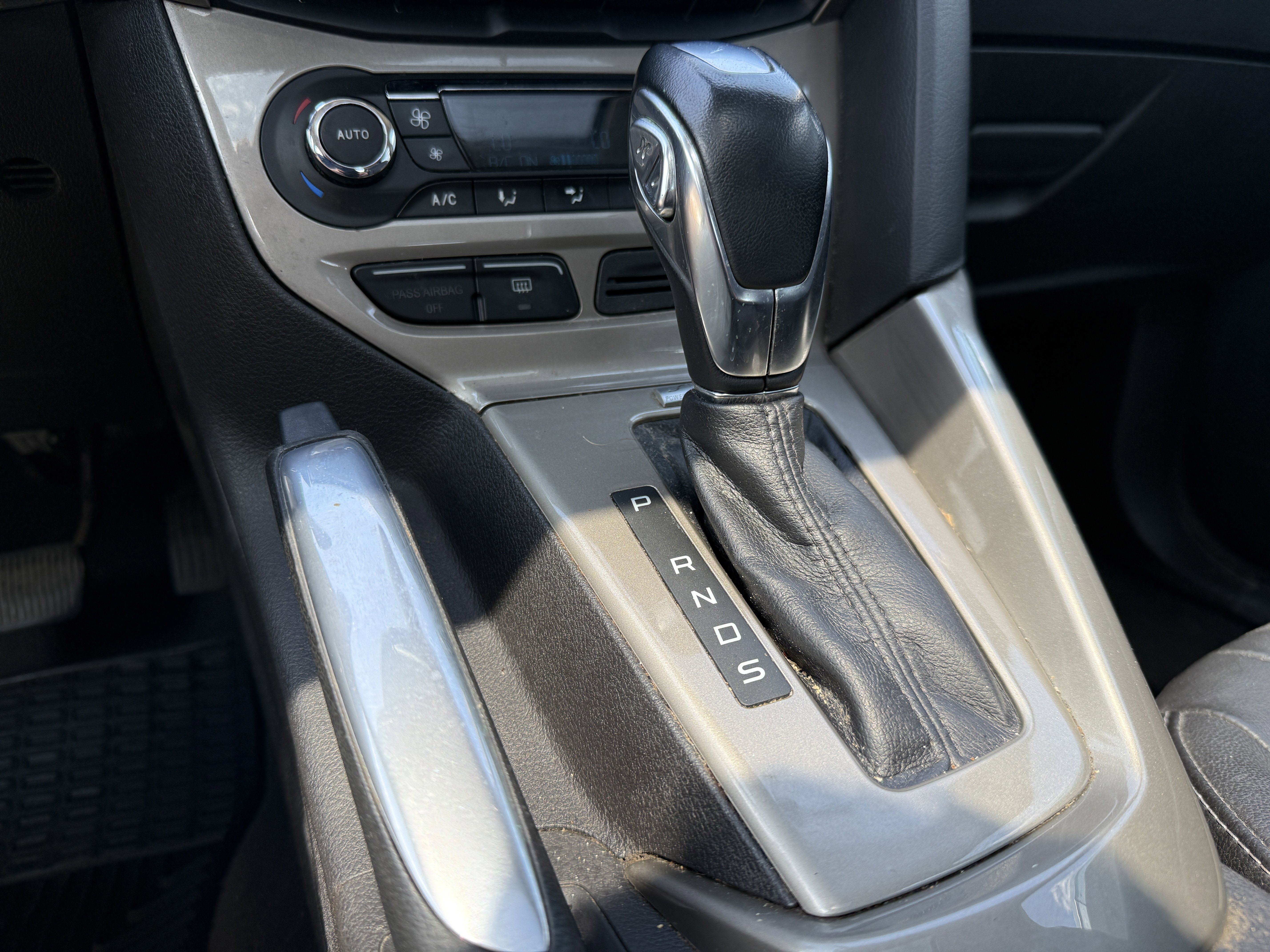 Used 2012 Ford Focus SEL FWD image 28