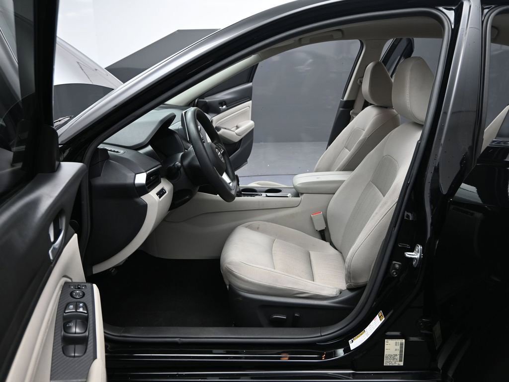 Used 2020 Nissan Altima 2.5 S FWD image 17
