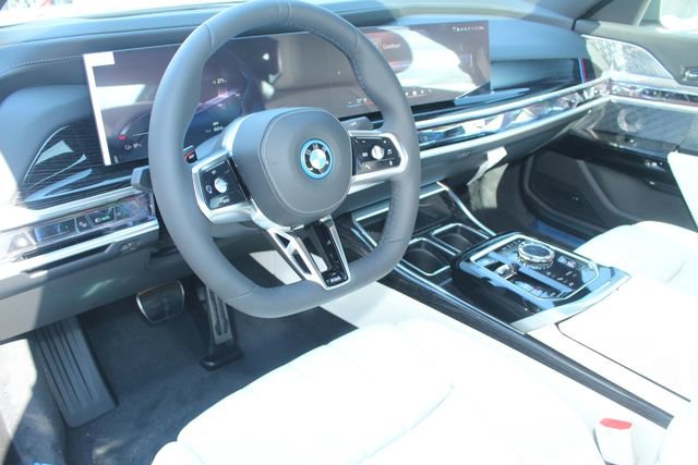 New 2026 BMW i7 xDrive60 w/ Executive Package image 13
