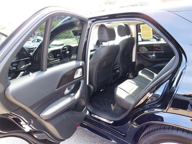 Used 2026 Mercedes-Benz GLE 450 4MATIC w/ Winter Package image 23