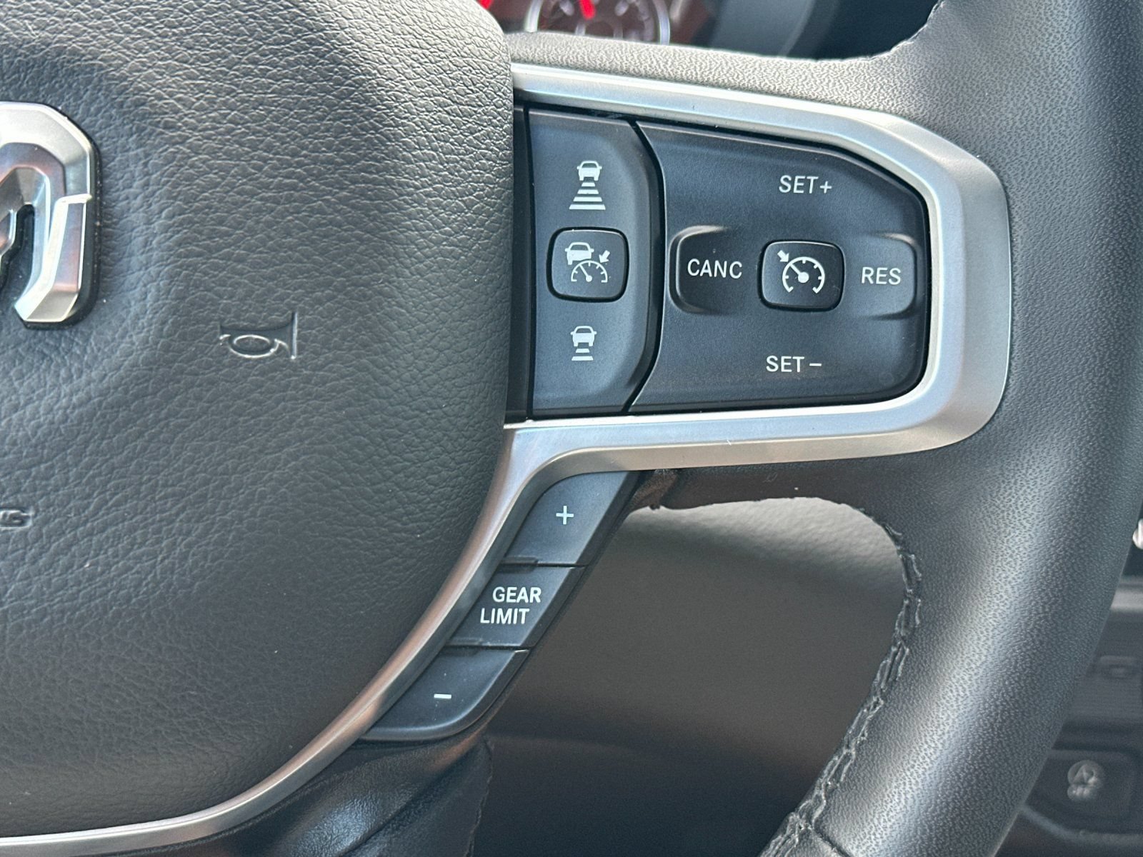 Used 2025 RAM 1500 Big Horn RWD image 32