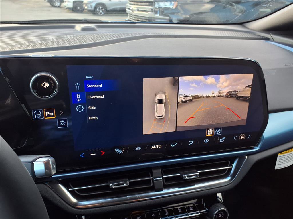 New 2026 Chevrolet Equinox EV LT w/ LPO, Blackout Package image 21