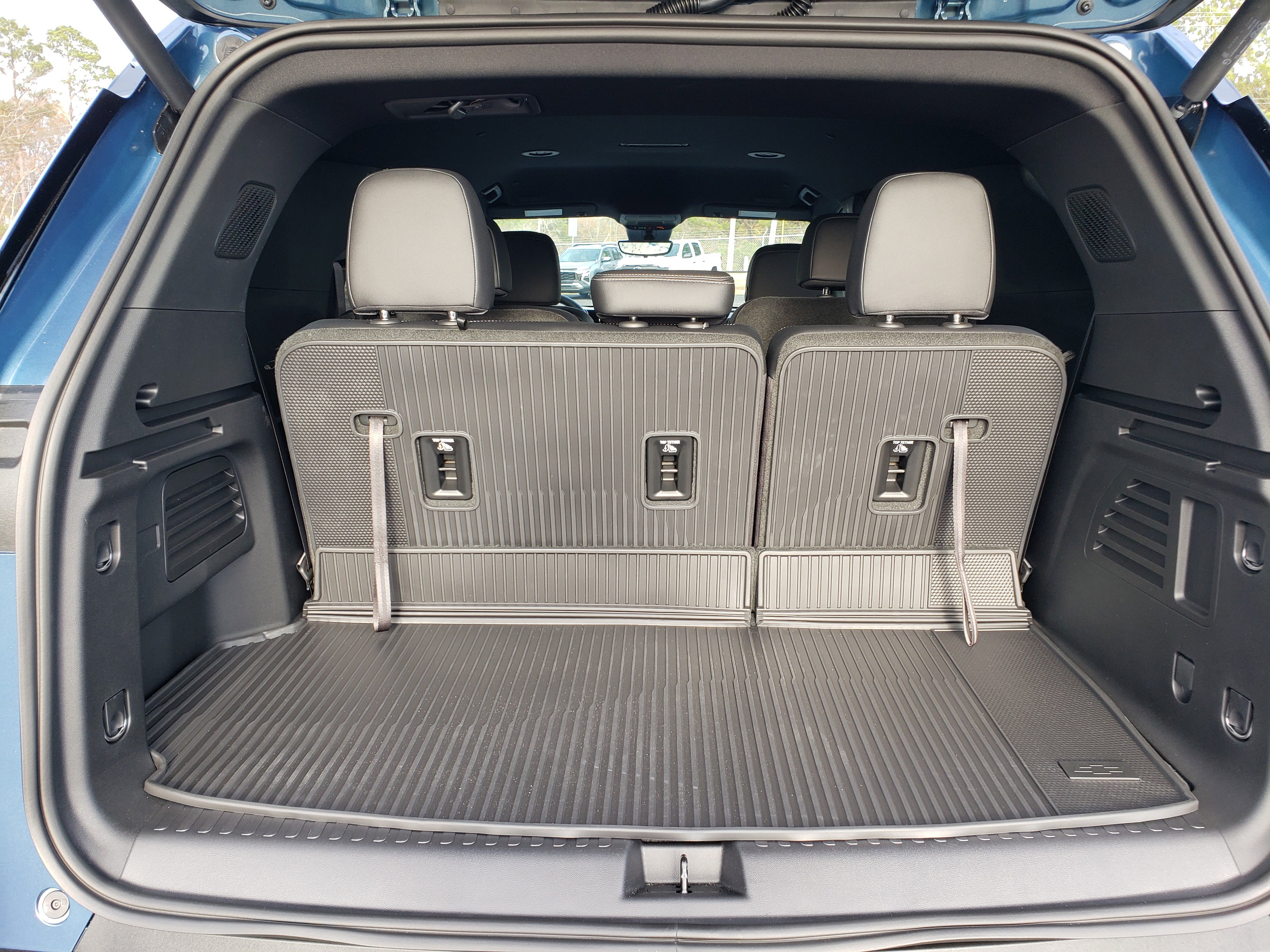 New 2026 Chevrolet Traverse LT w/ Midnight/Sport Edition image 10