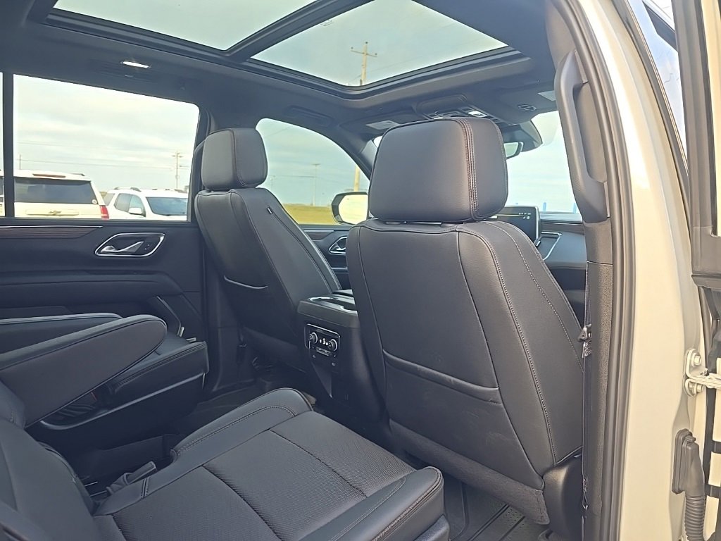 Used 2024 Chevrolet Tahoe High Country image 24