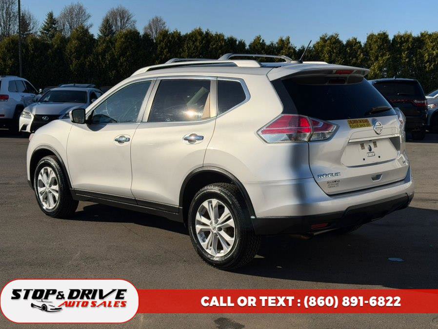 Used 2015 Nissan Rogue SV image 3