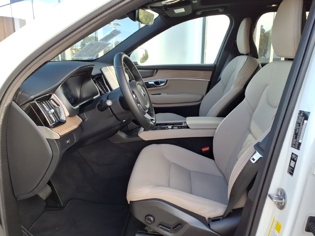Certified 2026 Volvo XC90 B6 Plus AWD/4WD image 7