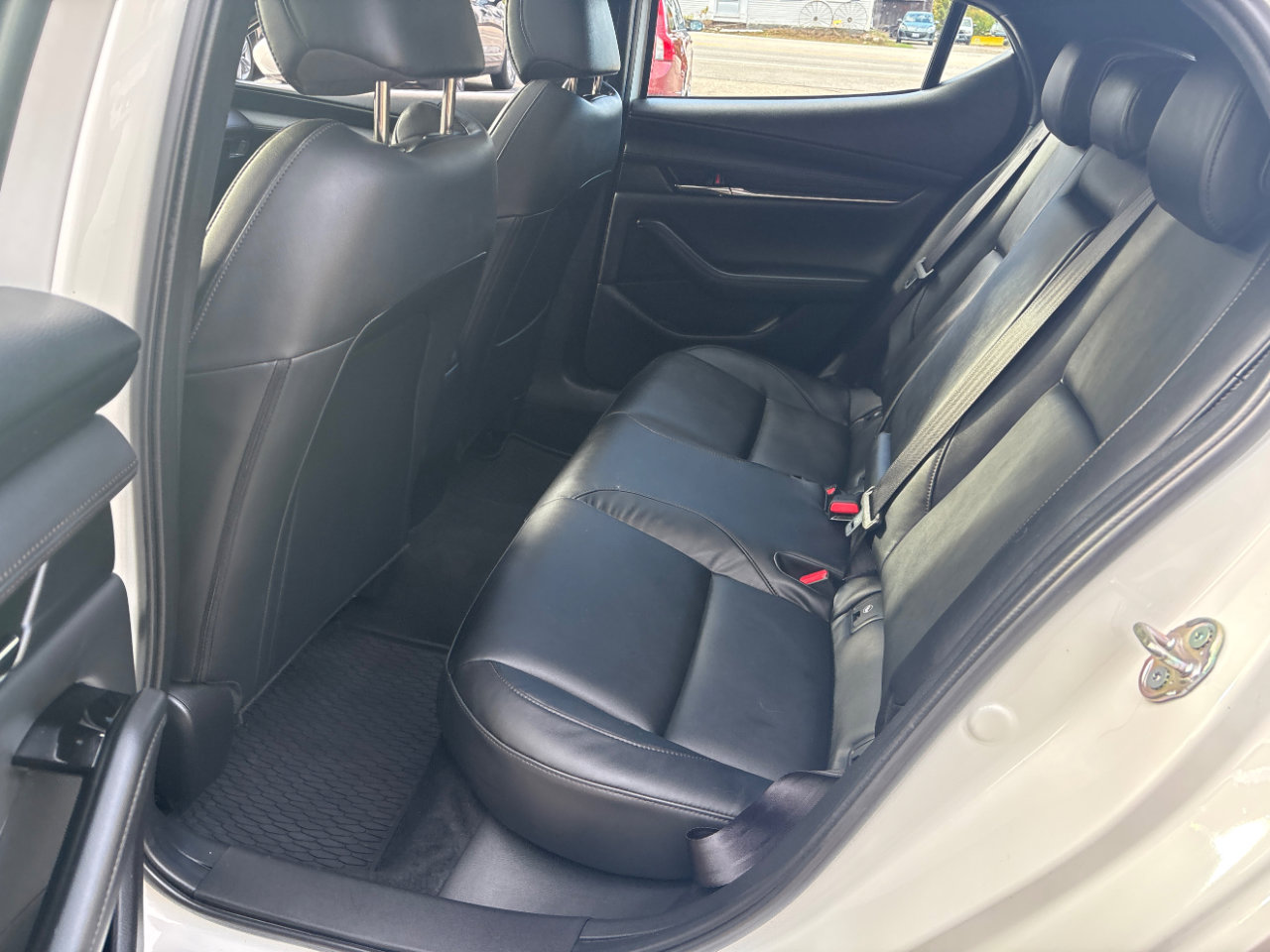 Used 2022 MAZDA MAZDA3 s image 12