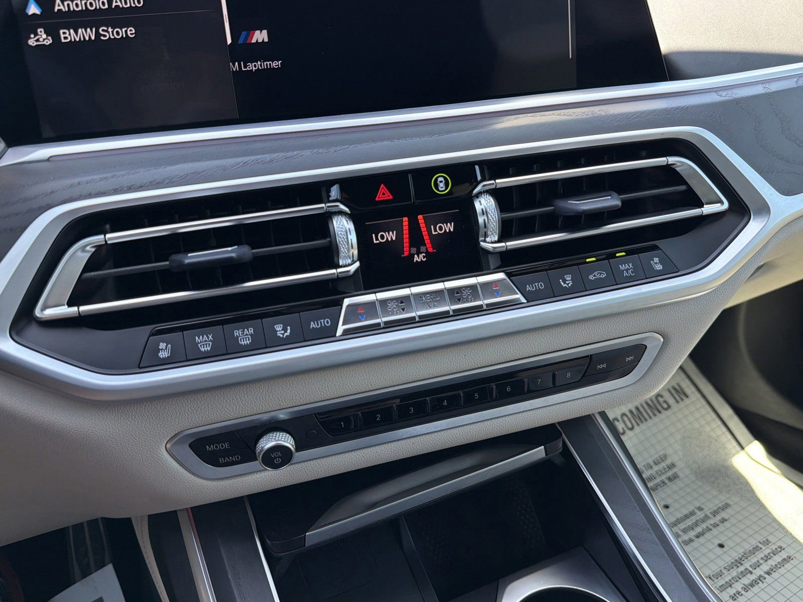 Used 2022 BMW X7 xDrive40i w/ M Sport Package AWD/4WD image 35