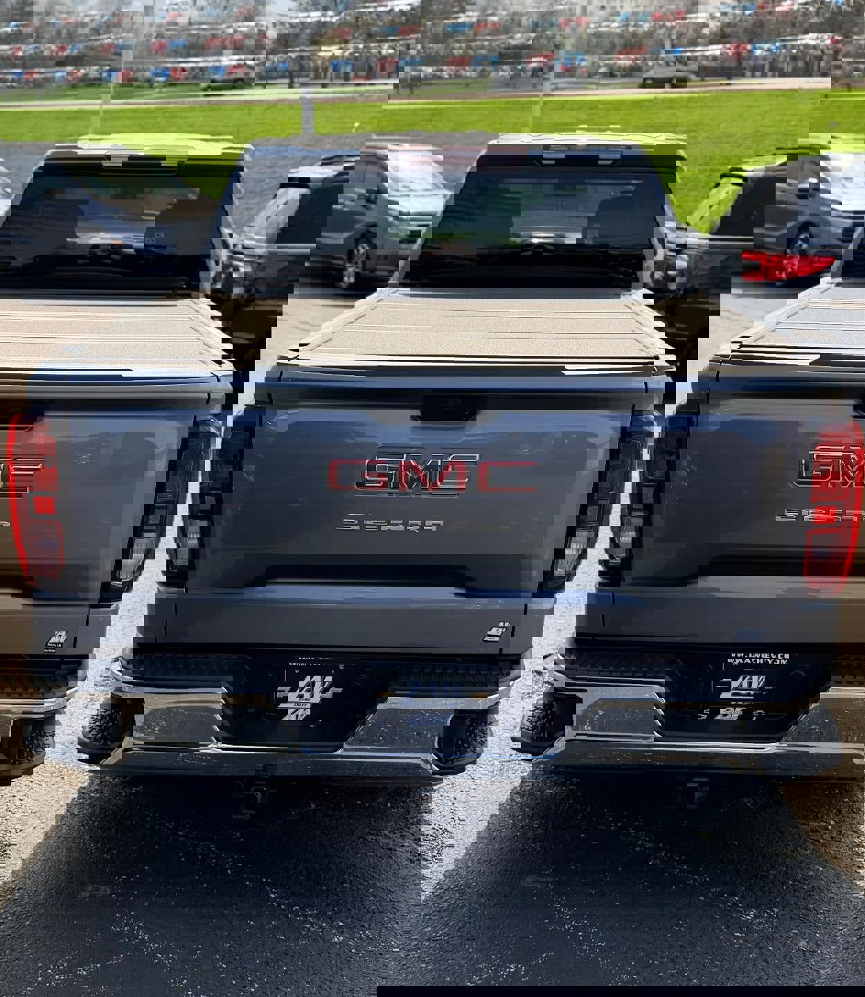 Used 2020 GMC Sierra 1500 4x4 Crew Cab w/ Sierra Value Package image 6