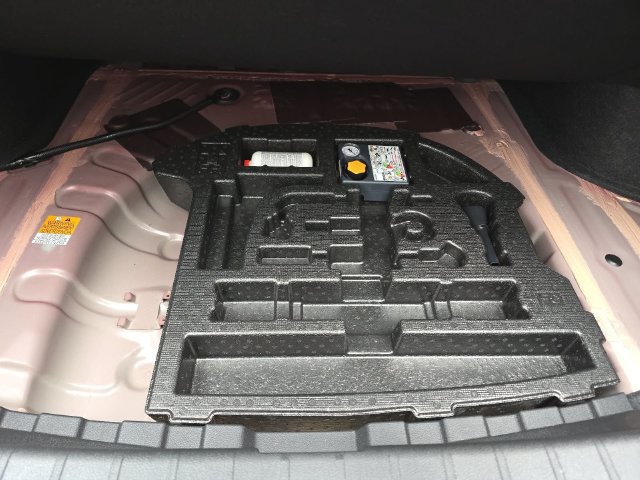 New 2027 Nissan Sentra SR w/ SR Premium Package FWD image 36