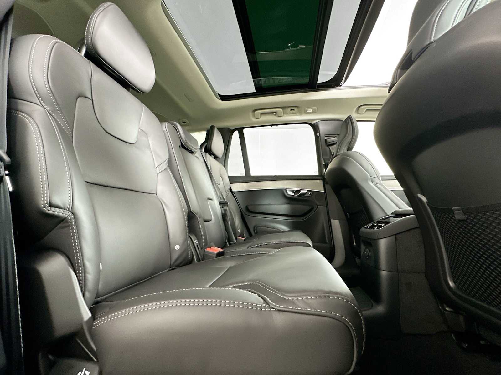 Used 2025 Volvo XC90 T8 Ultra w/ Protection Package Premier image 26