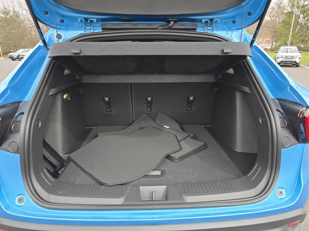 New 2026 Chevrolet Trax RS w/ Sunroof Package image 11