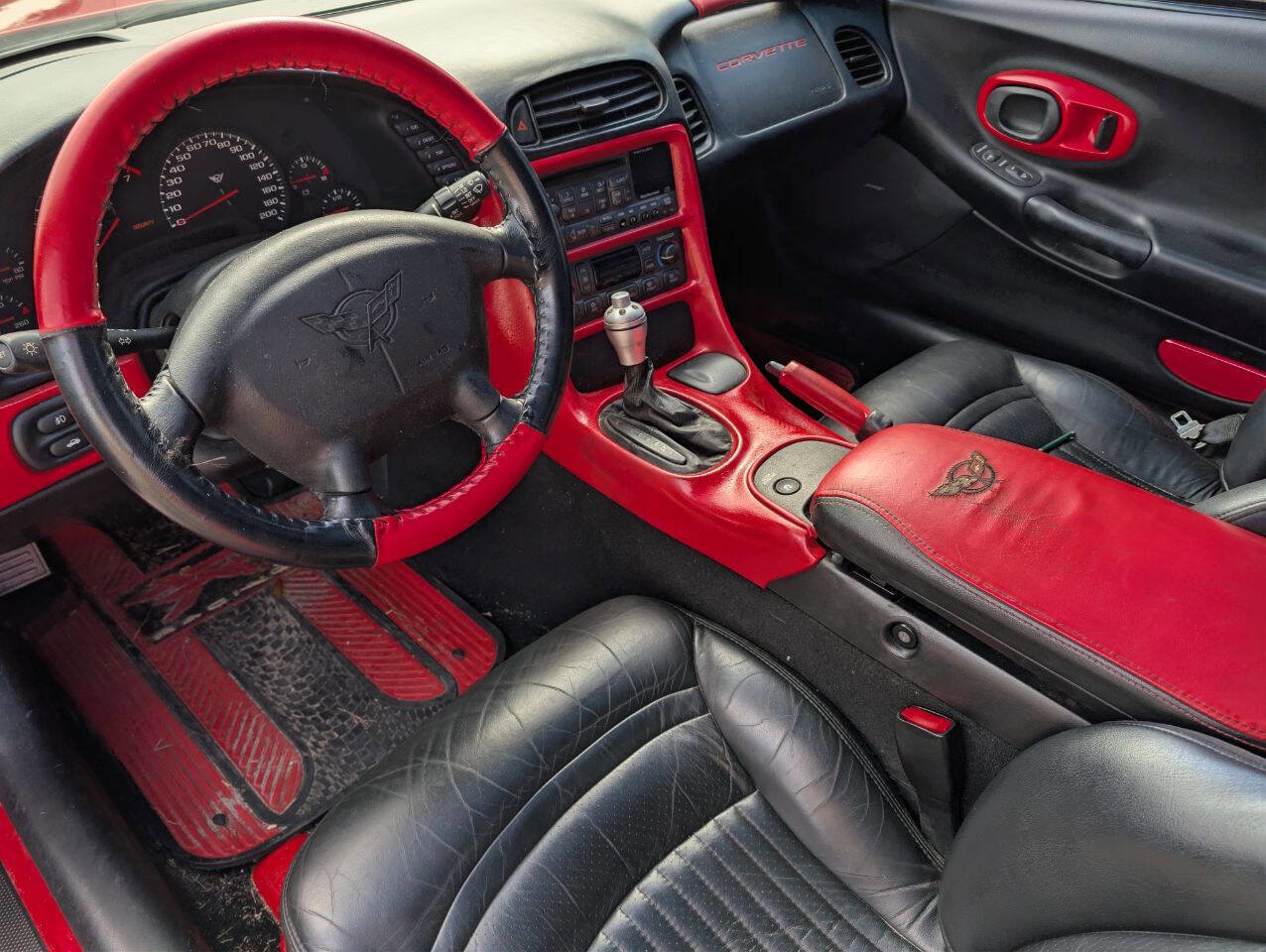 Used 2000 Chevrolet Corvette Coupe w/ Roof Pkg image 12