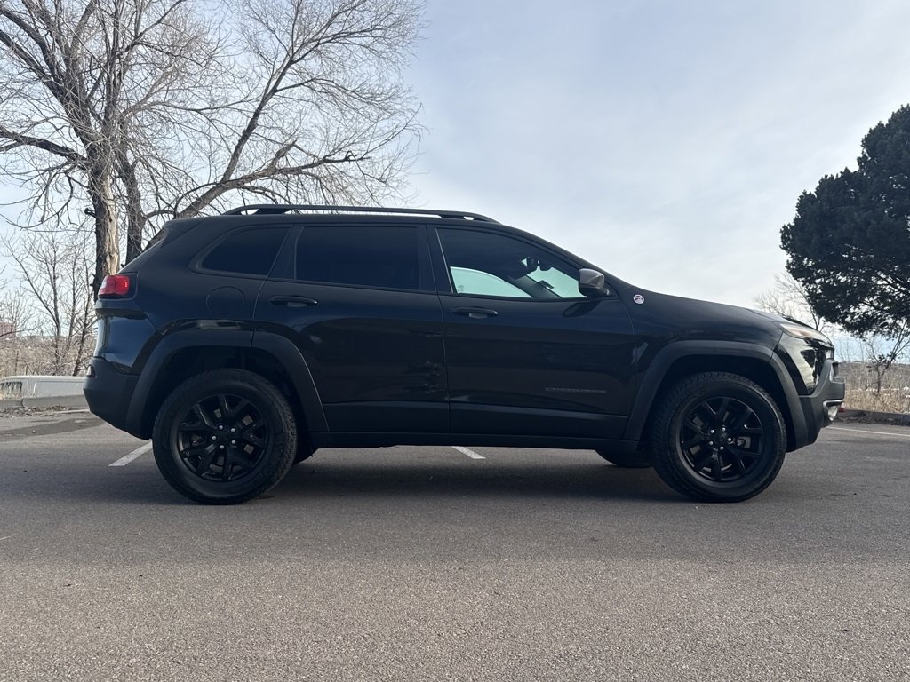Used 2016 Jeep Cherokee Trailhawk w/ Comfort/Convenience Group image 7