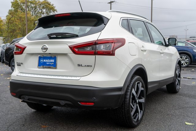 Used 2022 Nissan Rogue Sport SL w/ Premium Package image 6