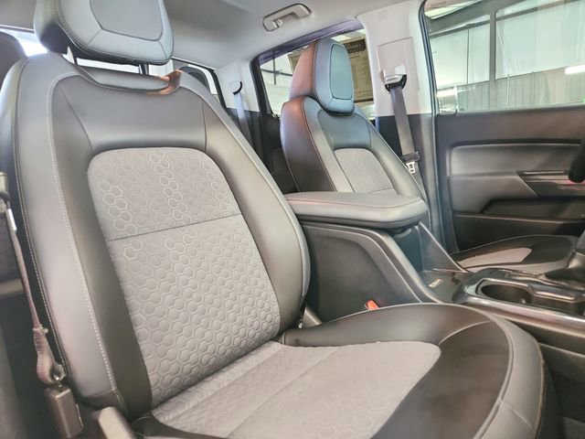 Used 2019 Chevrolet Colorado Z71 RWD image 39