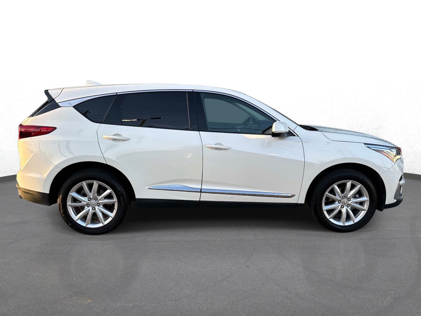Used 2019 Acura RDX AWD image 2